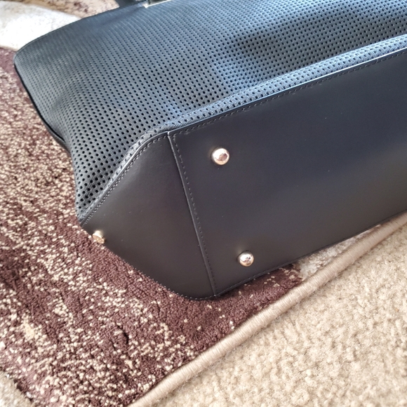 Lo & Sons Seville Tote Bundle. Saffiano leather. 3 in 1 w/dust bag. 13 inch - Picture 7 of 16